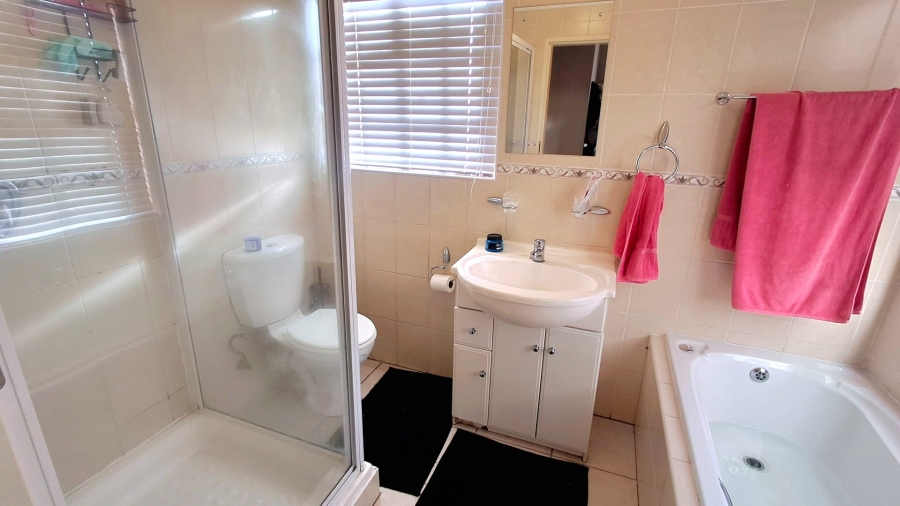 3 Bedroom Property for Sale in Vaalpark Free State